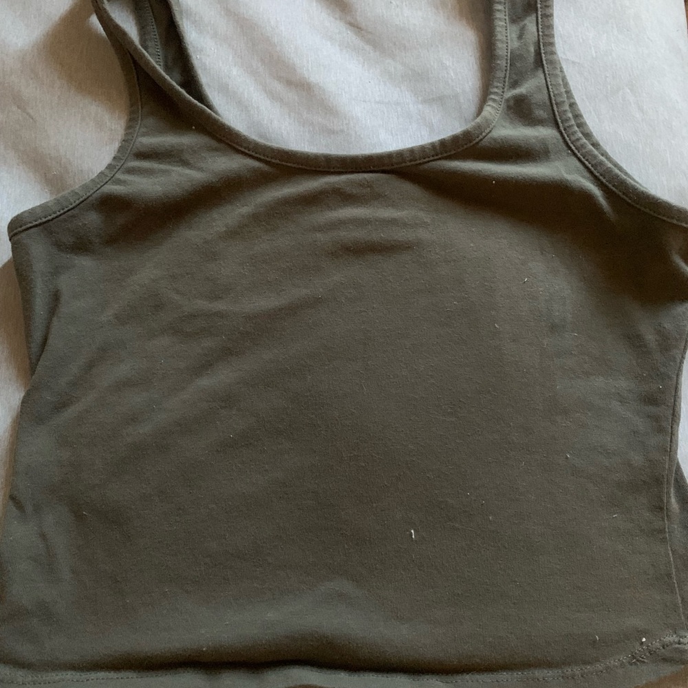 Plain green crop tank top